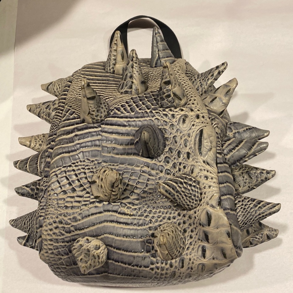 Super cool. Mad Pax Insulated Lunchbox Dino Spiked Snakelike Skin